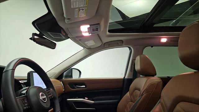 2023 Nissan Pathfinder Platinum FWD