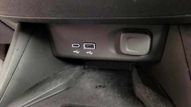 2025 Buick NV Sport Touring FWD