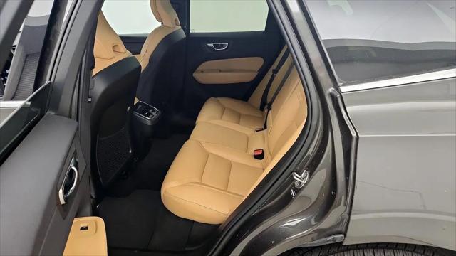 2022 Volvo XC60 B6 Inscription