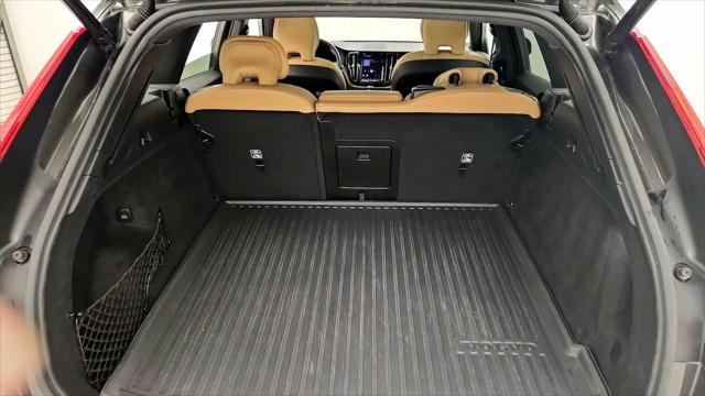2022 Volvo XC60 B6 Inscription