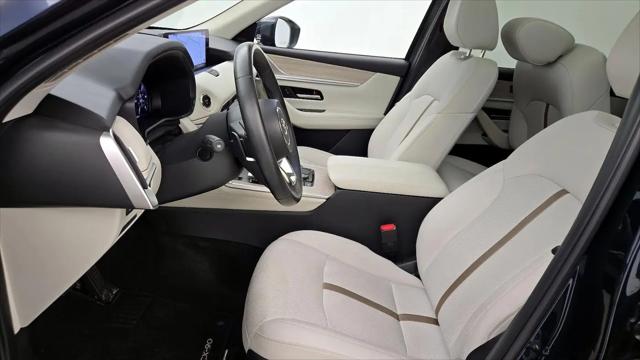 2024 Mazda X-90 Premium Plus