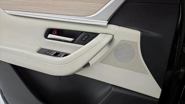 2024 Mazda X-90 Premium Plus