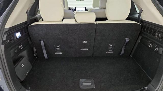 2024 Mazda X-90 Premium Plus