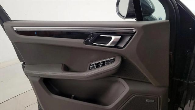 2022 Porsche Macan Macan