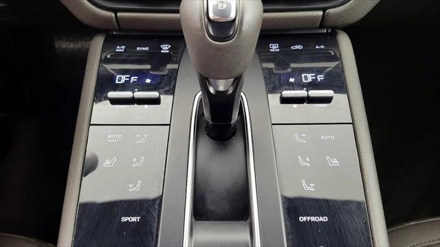 2022 Porsche Macan Macan