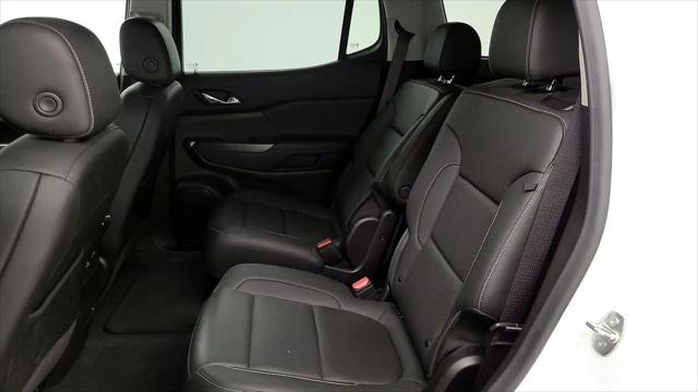 2023 GMC Acadia FWD SLT