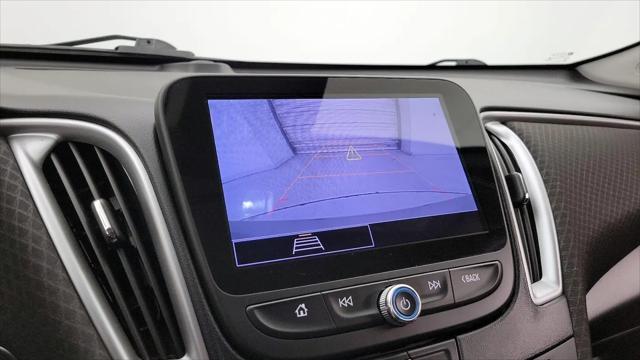 2022 Chevrolet Malibu FWD 1FL