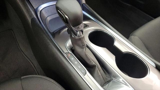 2022 Chevrolet Malibu FWD 1FL