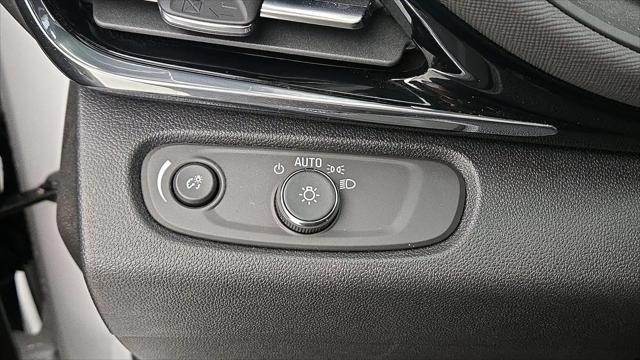 2025 Buick NV Sport Touring FWD