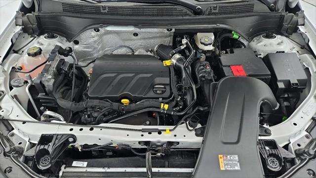 2025 Buick NV Sport Touring FWD