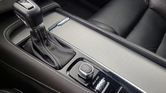 2021 Volvo XC90 T6 R-Design 7 Passenger