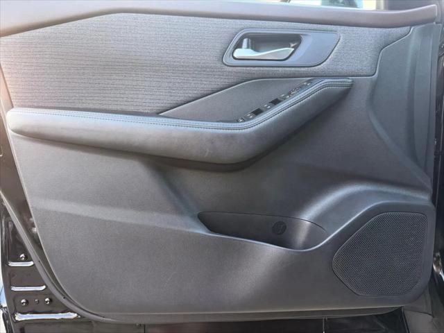 2021 Nissan Rogue SV FWD