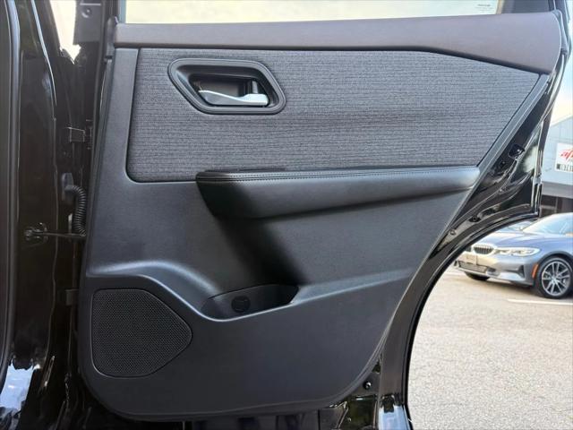 2021 Nissan Rogue SV FWD