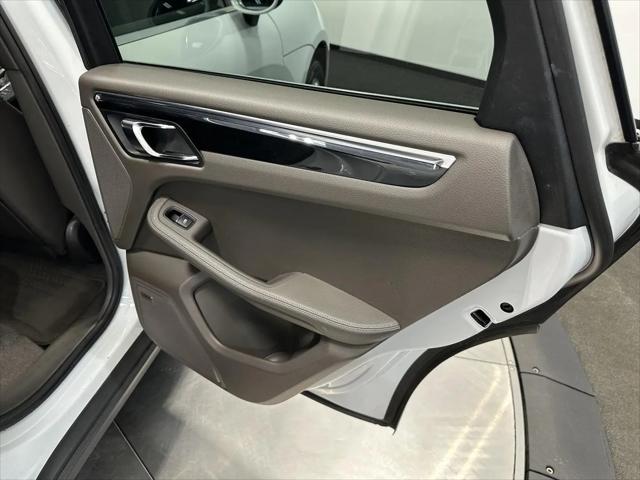 2016 Porsche Macan S