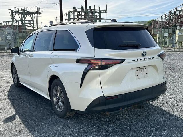 2021 Toyota Sienna XLE