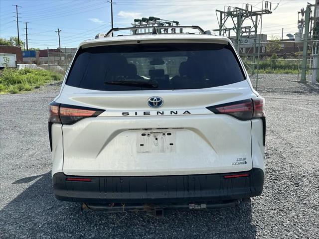 2021 Toyota Sienna XLE