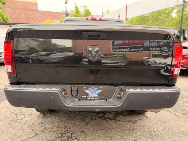 2024 Ram 1500 Classic Warlock Crew Cab 4x4 5'7" Box
