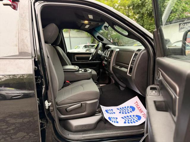 2024 Ram 1500 Classic Warlock Crew Cab 4x4 5'7" Box