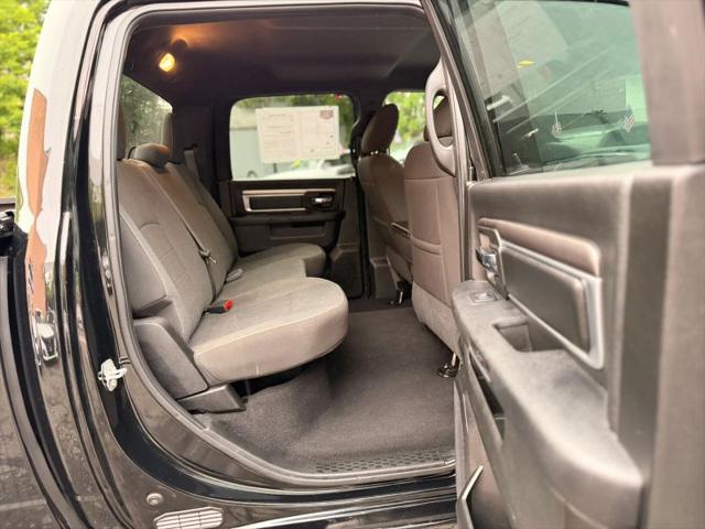 2024 Ram 1500 Classic Warlock Crew Cab 4x4 5'7" Box