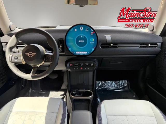 2025 MINI Hardtop Cooper