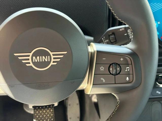 2025 MINI Hardtop Cooper