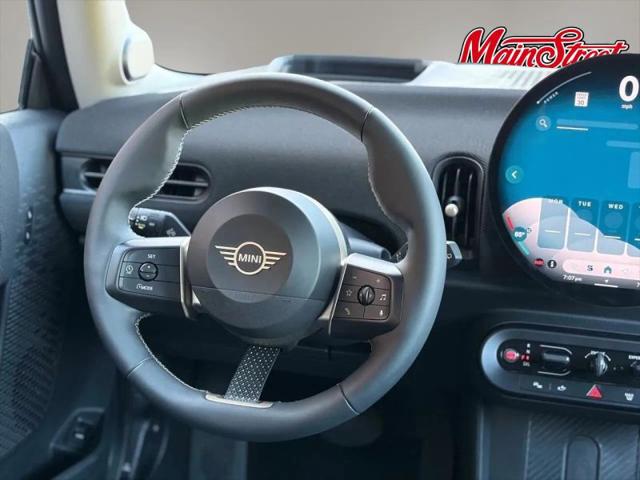 2025 MINI Hardtop Cooper
