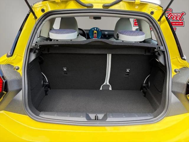 2025 MINI Hardtop Cooper
