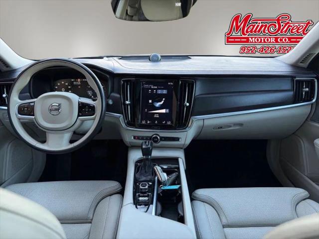 2017 Volvo V90 Cross Country T6