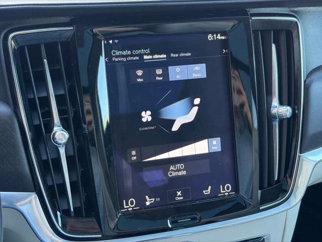 2017 Volvo V90 Cross Country T6
