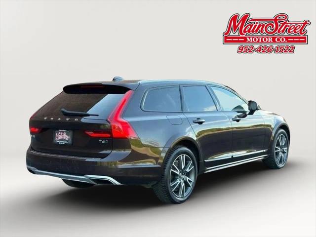 2017 Volvo V90 Cross Country T6