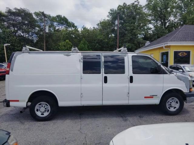 2005 Chevrolet Express Base