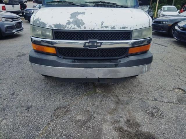 2005 Chevrolet Express Base