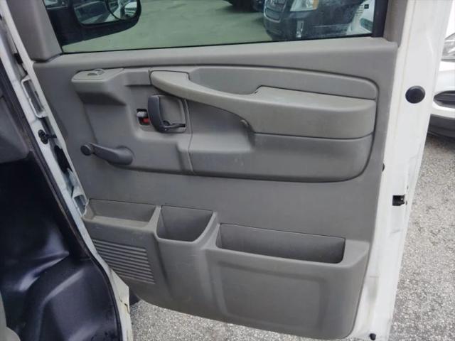2005 Chevrolet Express Base