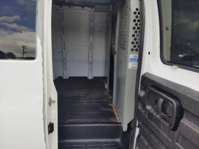 2005 Chevrolet Express Base