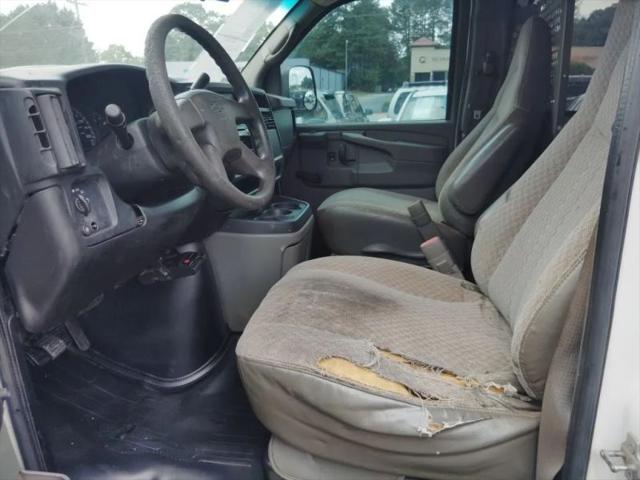 2005 Chevrolet Express Base