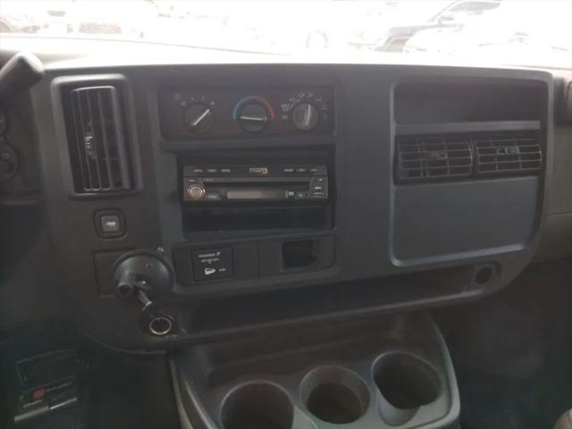 2005 Chevrolet Express Base