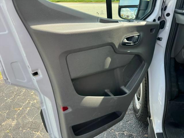 2023 Ford Transit Cargo Van Medium Roof w/LWB