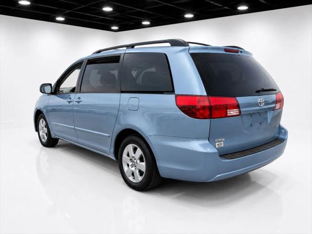 2005 Toyota Sienna LE