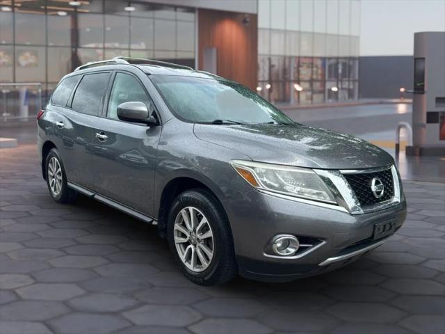 2016 Nissan Pathfinder SV