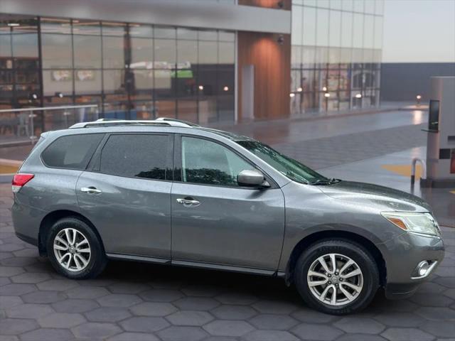 2016 Nissan Pathfinder SV