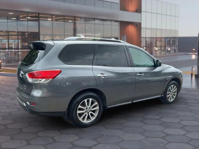 2016 Nissan Pathfinder SV