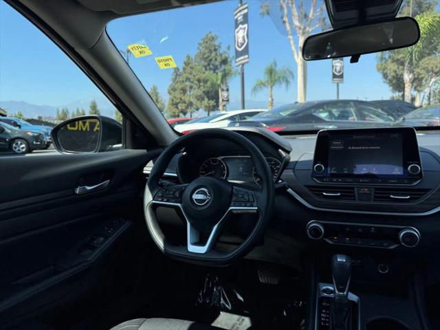 2025 Nissan Altima SV FWD