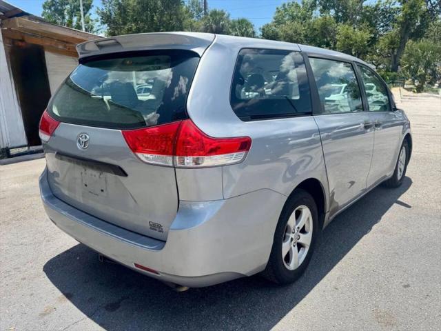2012 Toyota Sienna Base V6 7 Passenger