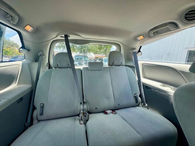 2012 Toyota Sienna Base V6 7 Passenger
