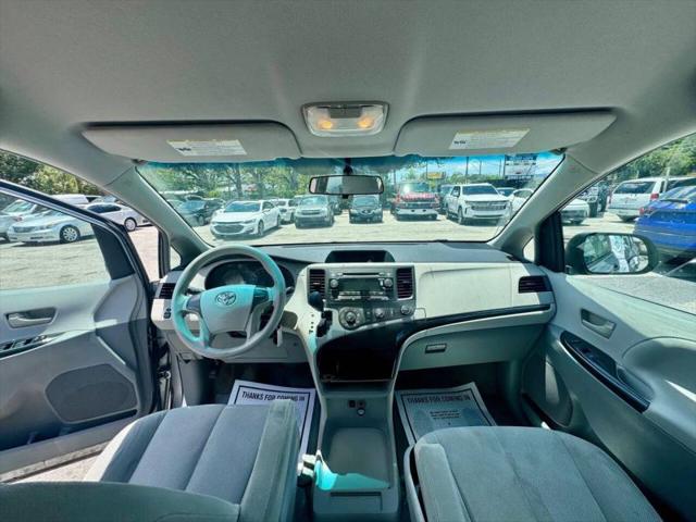 2012 Toyota Sienna Base V6 7 Passenger