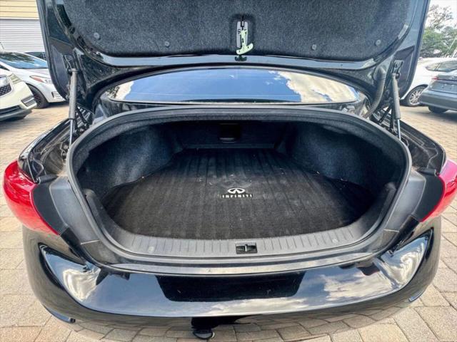 2015 INFINITI Q50 Premium
