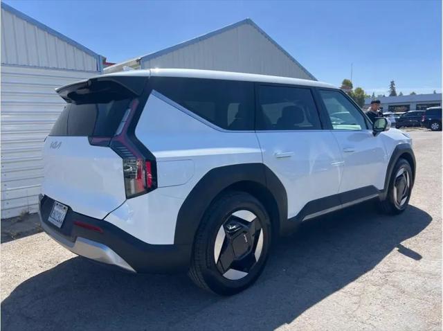 2024 Kia EV9 Light Long Range
