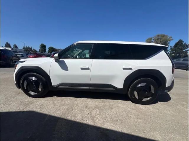 2024 Kia EV9 Light Long Range