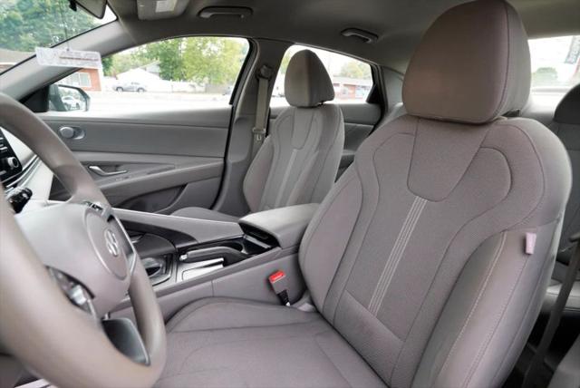 2021 Hyundai Elantra SE