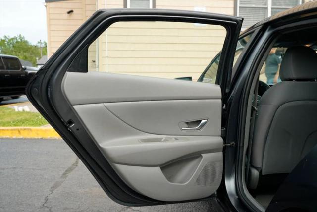 2021 Hyundai Elantra SE
